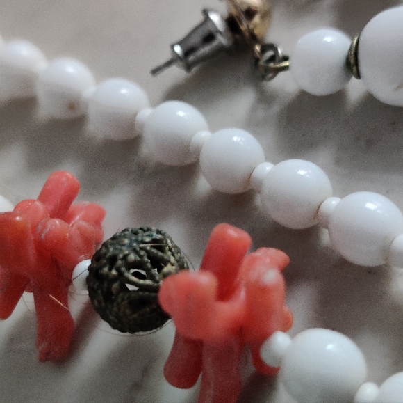 Miriam Haskell Milk Glass & Faux Corals Set - Picture 10 of 16